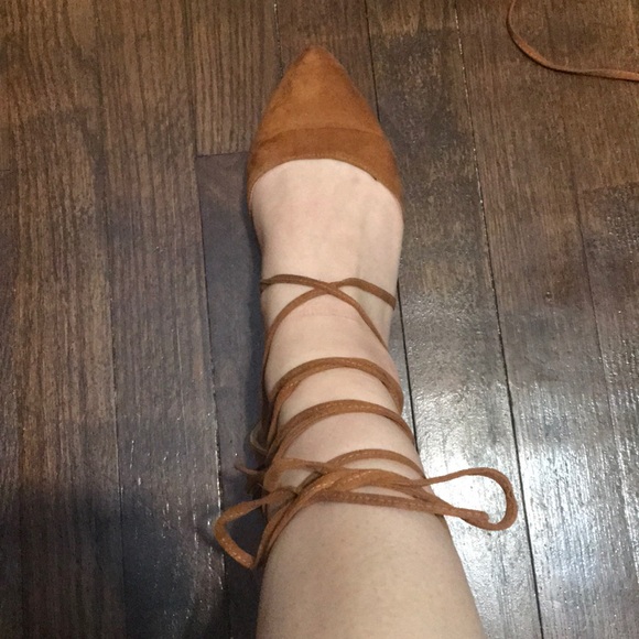 Super cute brown flats with fringe! - Picture 5 of 10